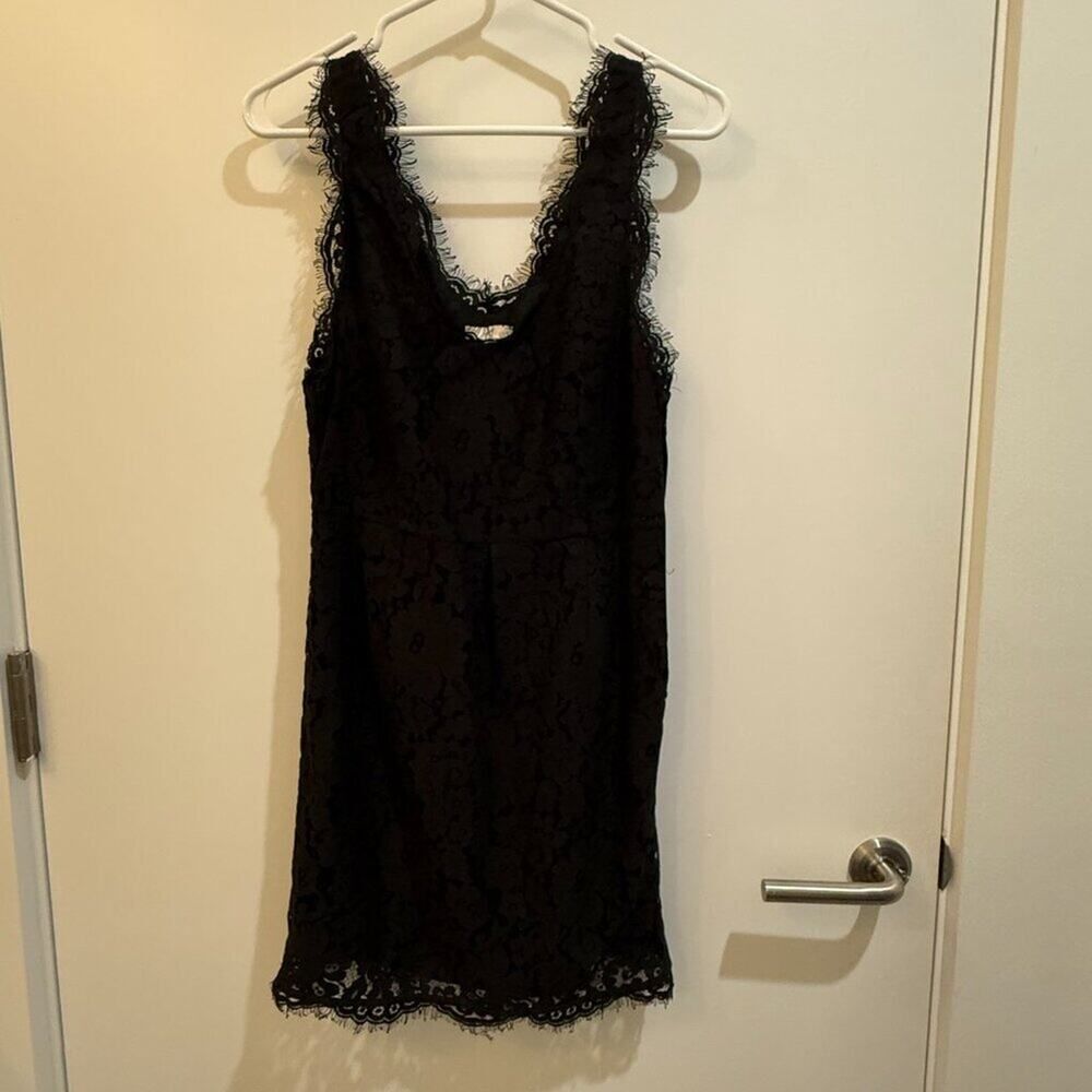 Joie Black Lace V-Neck Sleeveless Mini Dress Size M Cocktail Date Night LBD - Picture 11 of 11